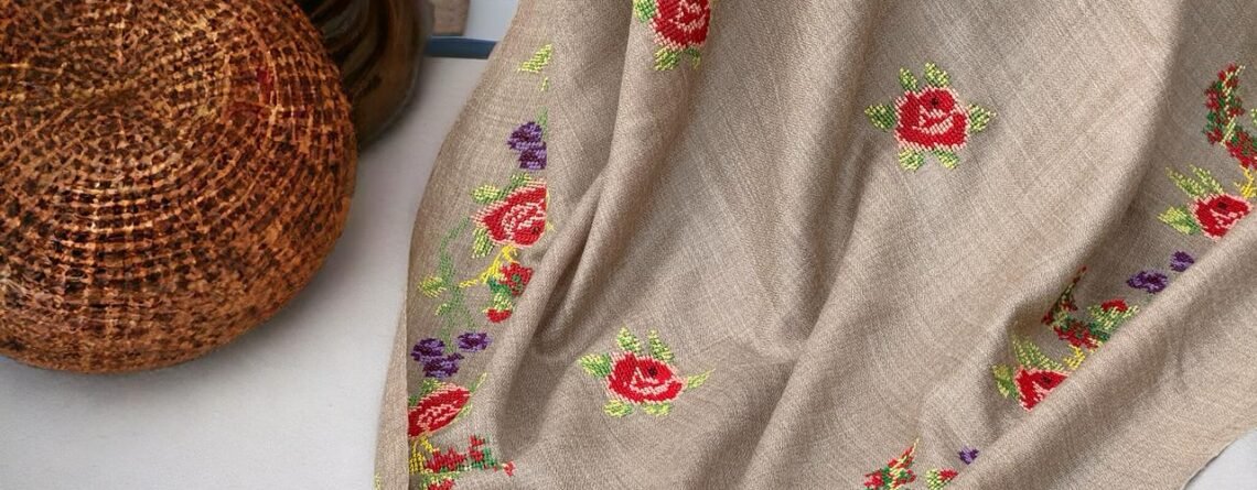 hand embroidered shawl by Eshaalsgulkari